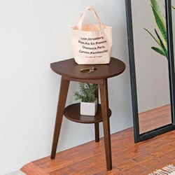 ダークブラウン