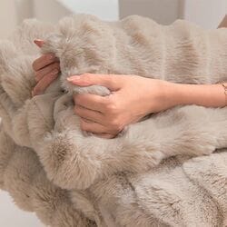 ライトブラウン