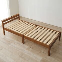 ライトブラウン