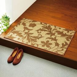 ベージュ