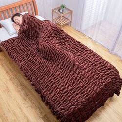 身体にフィットする発熱毛布3色組