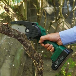 超小型コードレスチェーンソー「庭作さんJr.」