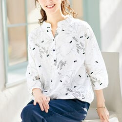 総刺しゅうキーネックコットンブラウス