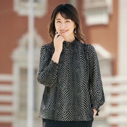 水玉柄シャーリングプルオーバー