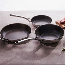 コレール フライパン