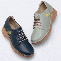 4Eミモザ刺しゅう軽量シューズ