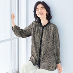 配色プリントブラウス