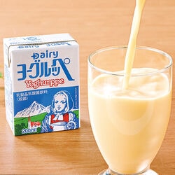 日本初の乳製品乳酸菌飲料 ヨーグルッペ