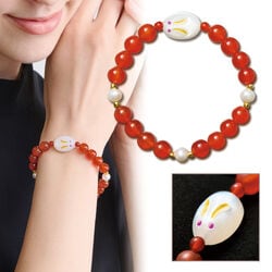 しあわせの雪うさぎ ムーンストーンとルビーに赤メノウと真珠の宝飾ブレスレット