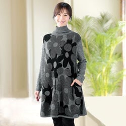 大花柄ハイネックゆったりセーター