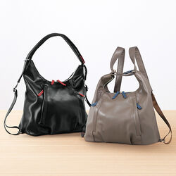 リュックにもなる2WAYショルダーバッグ