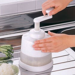 くるくる大根おろし器