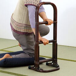 籐つかまり立ち&つえ