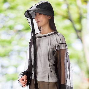 顔まですっぽり虫よけパーカー