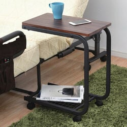 ベッドサイドテーブル